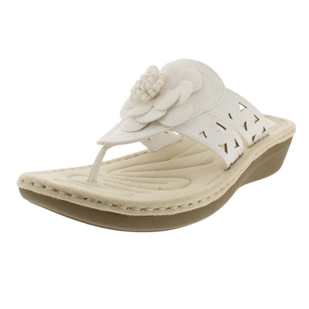 Cliffs by White Mountain Women's Cynthia Wedge Sandal White 8.5